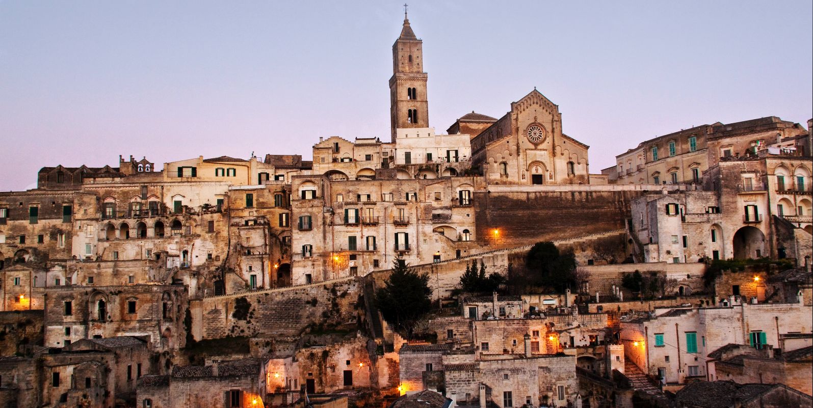 Basilicate Matera nuit 1600X800