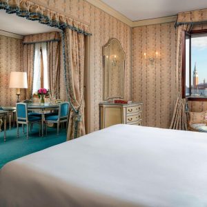 Voyagealitalienne Danieli junior suite Palazzo Casa Nuova