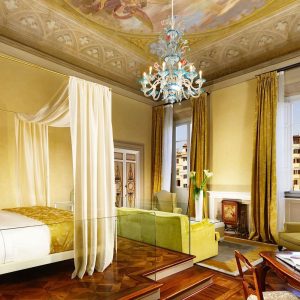 Voyagealitalienne Grand hotel de la Minerva chambre à fresques