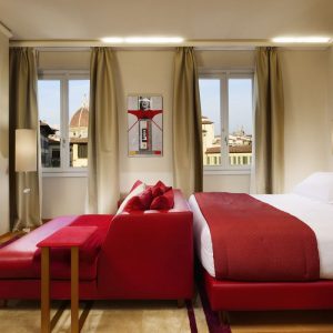 Voyagealitalienne Grand hotel de la Minerva suite rouge