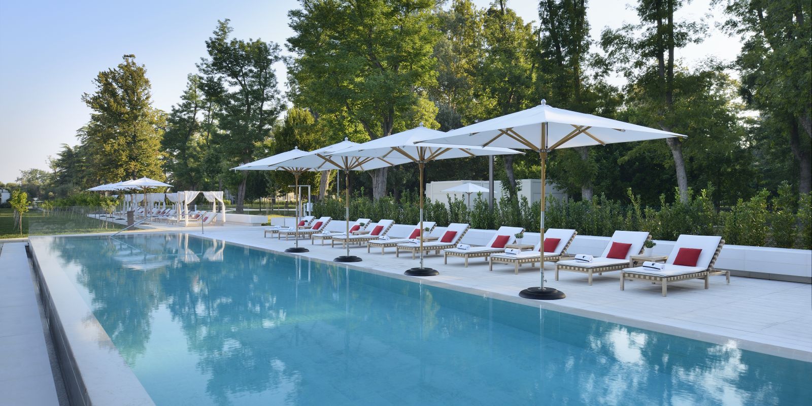 Voyagealitalienne JW Marriott family pool 1600X800