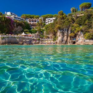 Voyagealitalienne Le Rocce vue de la mer