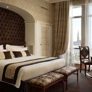 Voyagealitalienne Londra Palace Chambre deuxe avec balcon