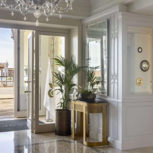 Voyagealitalienne Londra Palace Venezia entree