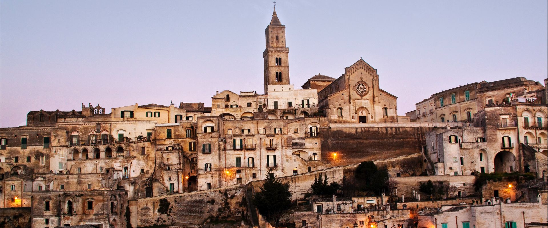 Voyagealitalienne Basilicate Matera nuit 1920X800