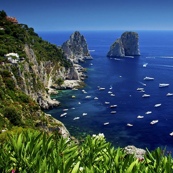 Voyagealitalienne Capri faraglioni 600x600 1