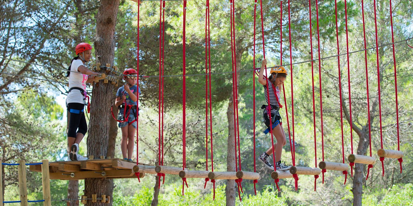 Voyagealitalienne Vivosa Apulia Resort parcours dans les arbres 1600X800