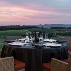 Voyagealitalienne CastellodelNero restaurant la Taverne piscine2