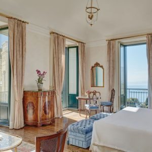 Voyagealitalienne GrandHotelTimeo suite3