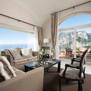 Voyagealitalienne Capri Punta Tragara suite salon 1200x800