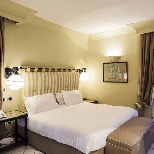 Voyagealitalienne Therasia chambre2