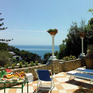 Voyagealitalienne Capri La Floridiana terrasse 1200x800 1024x683